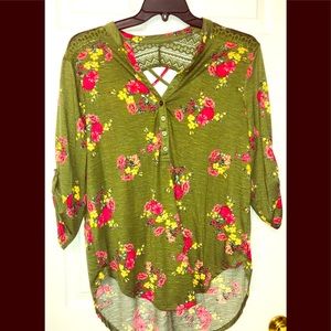 Quarter sleeve tunic